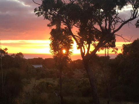 Eagle Bay House - Geraldton Accommodation 10