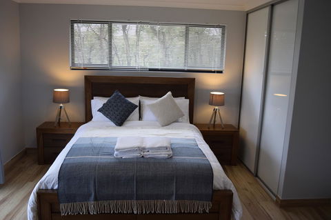 Eagle Bay House - Geraldton Accommodation 11