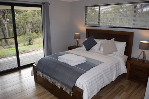Eagle Bay House - Geraldton Accommodation 0