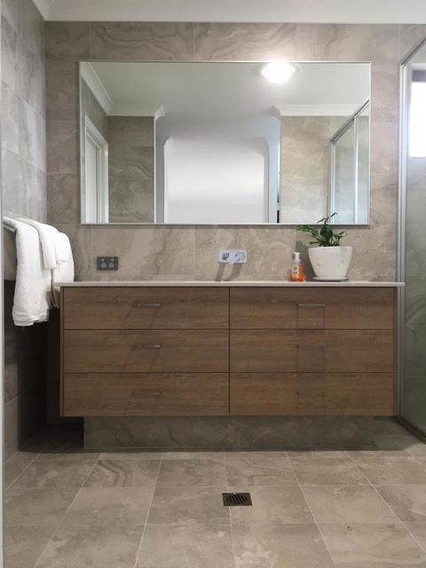 Eagle Bay House - Geraldton Accommodation 23
