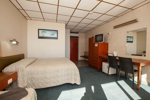 EUCLA MOTOR HOTEL - Geraldton Accommodation 19