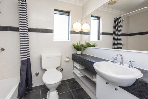 Subiaco Village - 34 - Geraldton Accommodation 10