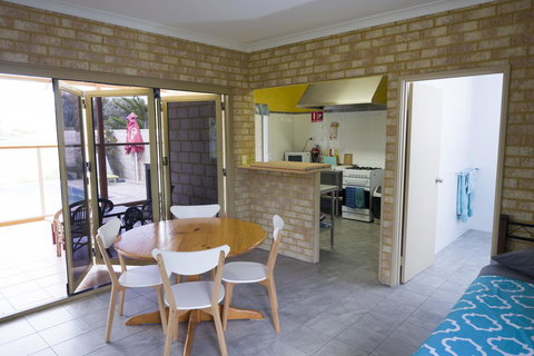 Lancelin Lodge - Geraldton Accommodation 1
