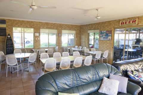 Lancelin Lodge - Geraldton Accommodation 21