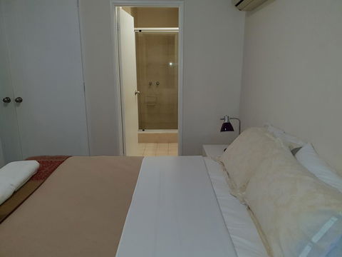 Superb 2 BR East Perth Riverside Apartment Location Comfort And Space 45 - Geraldton Accommodation 9