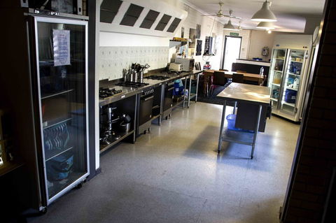 Shiralee Hostel -note - Valid Passport Required To Check In - Geraldton Accommodation 9