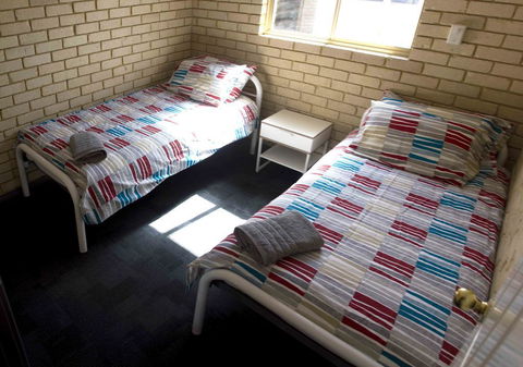 Shiralee Hostel -note - Valid Passport Required To Check In - Geraldton Accommodation 8