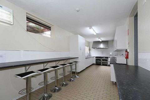 The Witch's Hat - Geraldton Accommodation 32