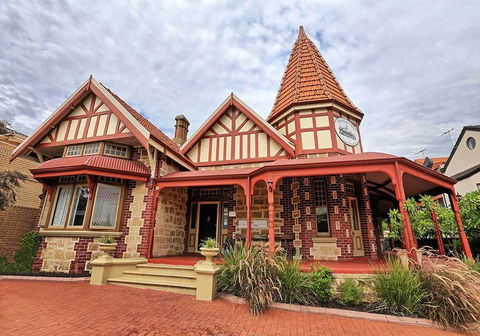 The Witch's Hat - Geraldton Accommodation 8