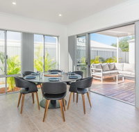 Karrinyup Waters Luxury House Rental - Geraldton Accommodation