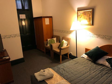 The Palace Hotel - Geraldton Accommodation 3