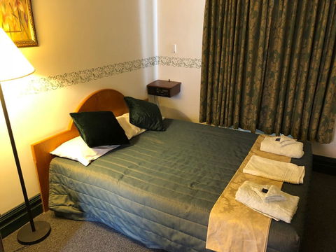 The Palace Hotel - Geraldton Accommodation 6