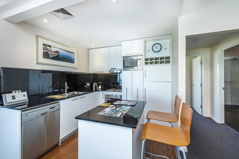 A 406 FANTASTIC OCEAN BEACH And MARINA VIEW APT - MANDURAH - Geraldton Accommodation 19