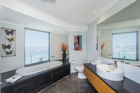 A 406 FANTASTIC OCEAN BEACH And MARINA VIEW APT - MANDURAH - Geraldton Accommodation 14
