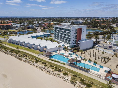 A 406 FANTASTIC OCEAN BEACH And MARINA VIEW APT - MANDURAH - Geraldton Accommodation 7