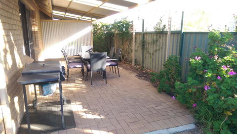 Kestrel Chalets - Geraldton Accommodation 3