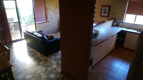 Kestrel Chalets - Geraldton Accommodation 4