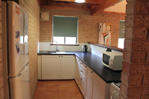Kestrel Chalets - Geraldton Accommodation 10