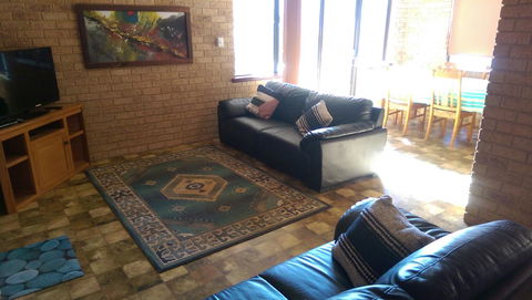 Kestrel Chalets - Geraldton Accommodation 6