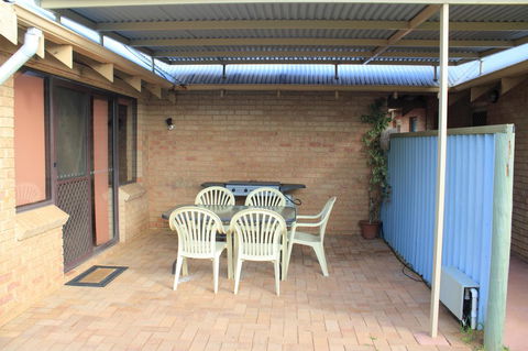 Kestrel Chalets - Geraldton Accommodation 13