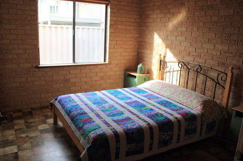 Kestrel Chalets - Geraldton Accommodation 12