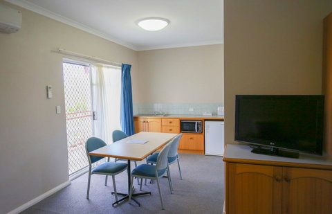 Esplanade Hotel Busselton - Geraldton Accommodation 20