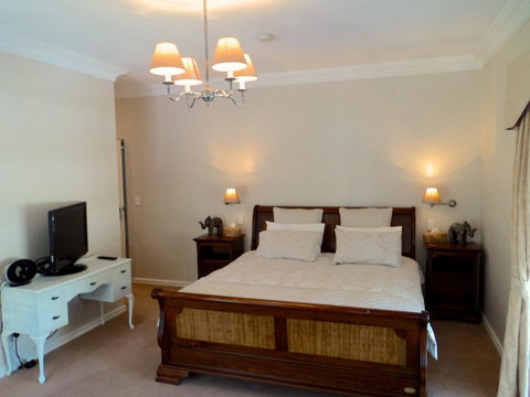 Lanterns Retreats - Geraldton Accommodation 3