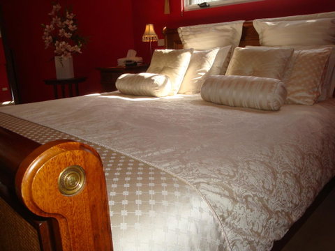 Lanterns Retreats - Geraldton Accommodation 8