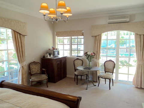 Lanterns Retreats - Geraldton Accommodation 4