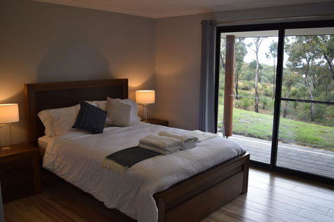 Eagle Bay House - Geraldton Accommodation 4