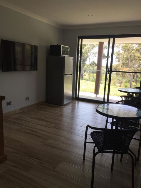 Eagle Bay House - Geraldton Accommodation 10