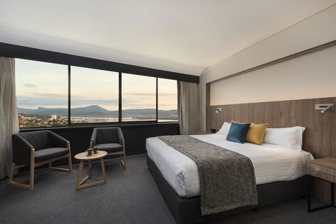 Wrest Point - Geraldton Accommodation 14