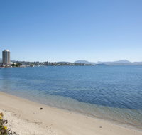 Sandy Bay Waterfront Home - Geraldton Accommodation