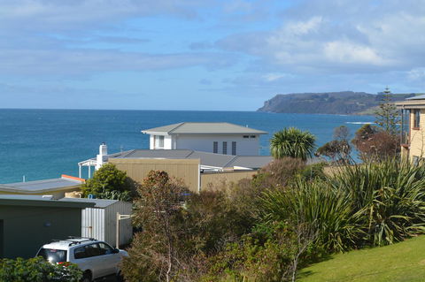 Seascape Beach House - Geraldton Accommodation 9