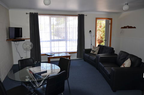 Castaway Holiday Apartments - Geraldton Accommodation 27