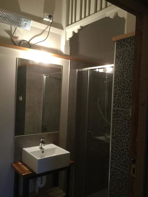 The Station House - Geraldton Accommodation 9