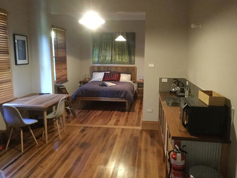 The Station House - Geraldton Accommodation 11