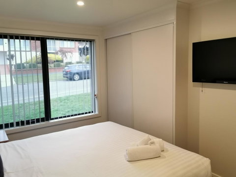 Youngtown Executive Apartments - 2BR Included, Free Parking & Wifi, Sofa Bed & Cot Fee Applies - Geraldton Accommodation 8