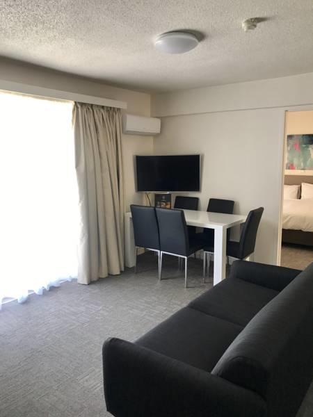 Adina Place Motel Apartments - Geraldton Accommodation 8