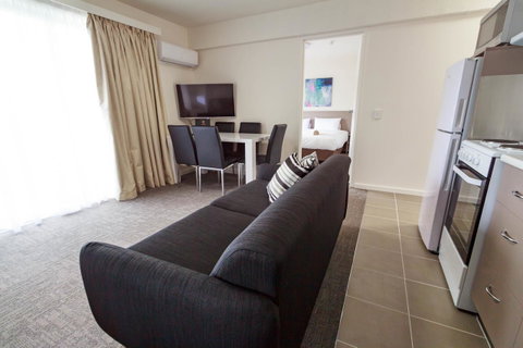 Adina Place Motel Apartments - Geraldton Accommodation 6