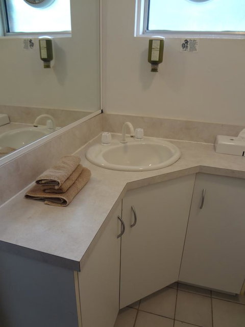Adina Place Motel Apartments - Geraldton Accommodation 24