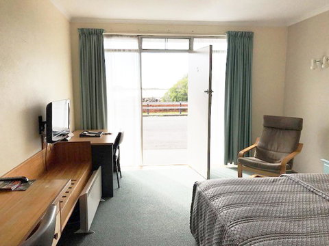 The Waterfront Wynyard - Geraldton Accommodation 38