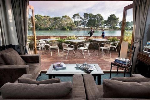 The Waterfront Wynyard - Geraldton Accommodation 8