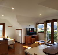 Riverside StudioPrivate - Geraldton Accommodation
