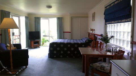 The Crays Accommodation - Geraldton Accommodation 31