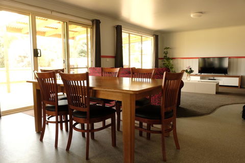 The Crays Accommodation - Geraldton Accommodation 13
