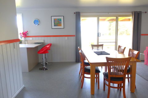 The Crays Accommodation - Geraldton Accommodation 5