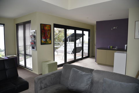 Studioat10 - Geraldton Accommodation 18