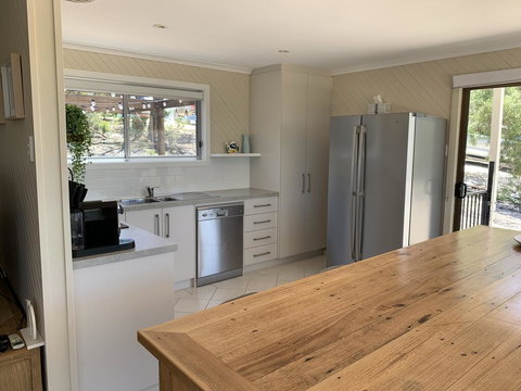 No. 10 Coffin Bay - Geraldton Accommodation 3