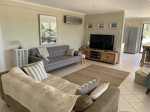 No. 10 Coffin Bay - Geraldton Accommodation 1